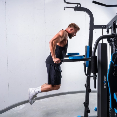 Stazione multifunzione con sacco da boxe THUNDER HEAVY (pre-ordine 14.11)