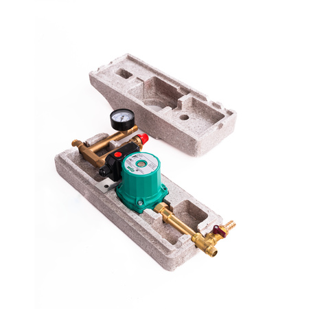 Kit solare con 1 collettore solare piano da 2,5 m², senza cavo solare e serbatoio