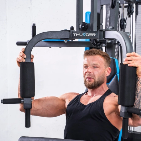 Stazione multifunzione con sacco da boxe THUNDER PUNCH (pre-ordine 14.11)